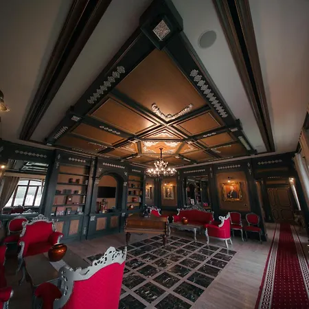 Domeniile Martinutzi -Hotel Cardinal Si Conac Rhedey 4* Alba Iulia