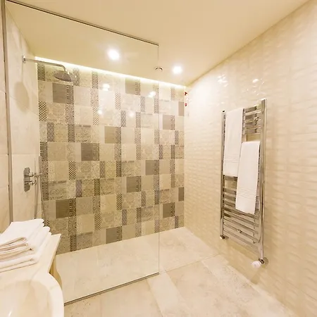 Hotel Cardinal-domeniile Martinutzi 4*