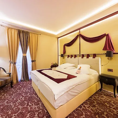 Hotel Cardinal-domeniile Martinutzi 4*