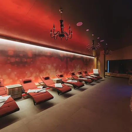 Domeniile Martinutzi -Hotel Cardinal Si Conac Rhedey 4* Alba Iulia